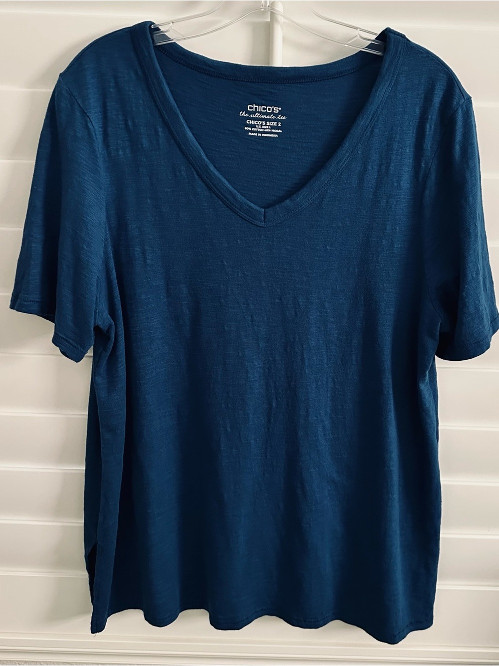 Chico's Belladonna blue  Ultimate Tee V-Neck Short Sleeve size 2 Large